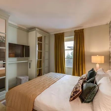 Апартаменты Duomo Penthouse Luxury In By Palazzo Pazzi Vitali