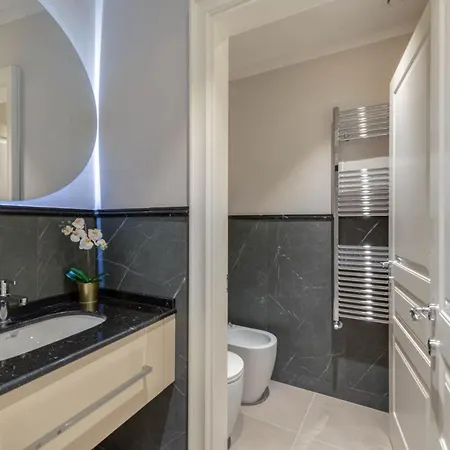 Duomo Penthouse Luxury In By Palazzo Pazzi Vitali フィレンツェ