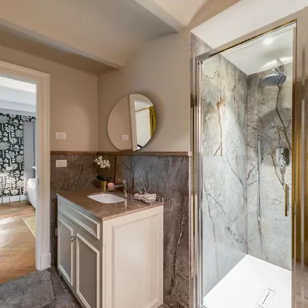 アパート Duomo Penthouse Luxury In By Palazzo Pazzi Vitali *